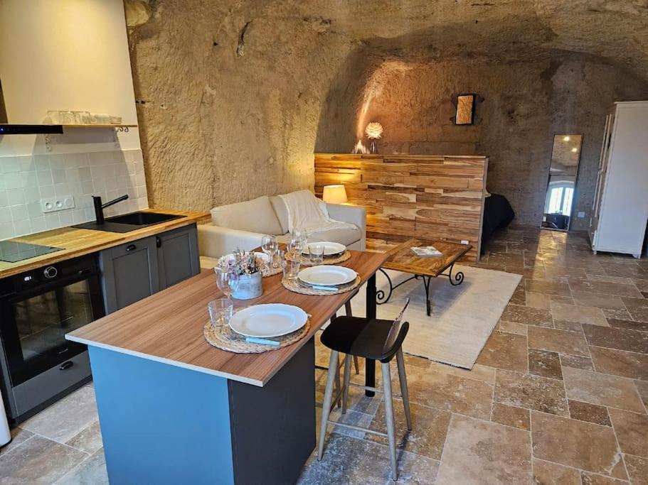 Charmante Maison Troglodyte Loire Valley Rochecorbon Bagian luar foto