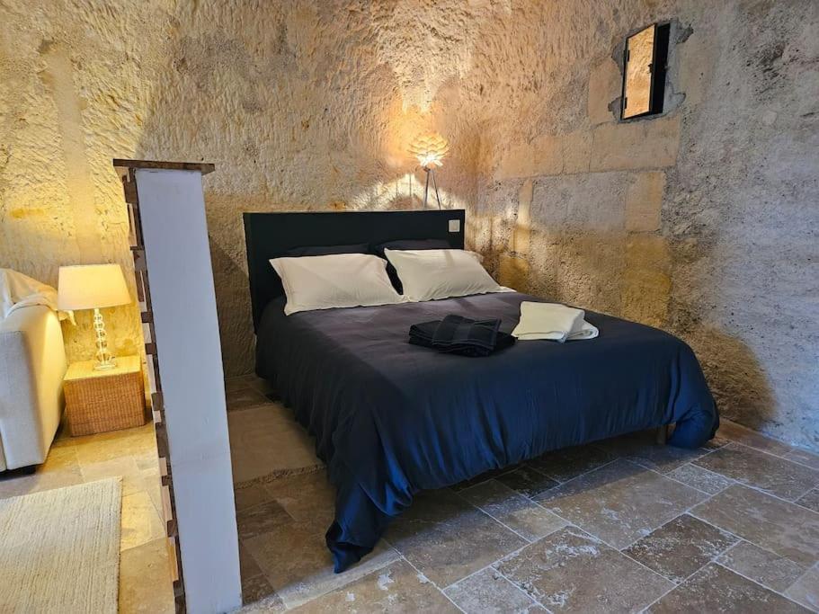 Charmante Maison Troglodyte Loire Valley Rochecorbon Bagian luar foto